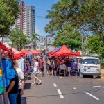 Feirinha da JK terá edição especial de Páscoa com programação noturna e atrações para toda a família
