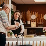 Nova Ficha Digital de Hóspedes agiliza o check-in no Brasil