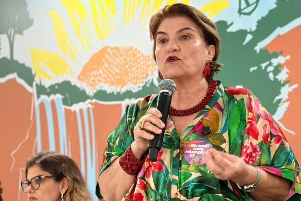 Ministério das Mulheres defende igualdade salarial e fim da escala 6×1 durante congresso em Foz do Iguaçu