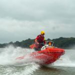 Bombeiros do Paraná desafiam as corredeiras do Iguaçu para validar tecnologia de resgate inédita no Brasil
