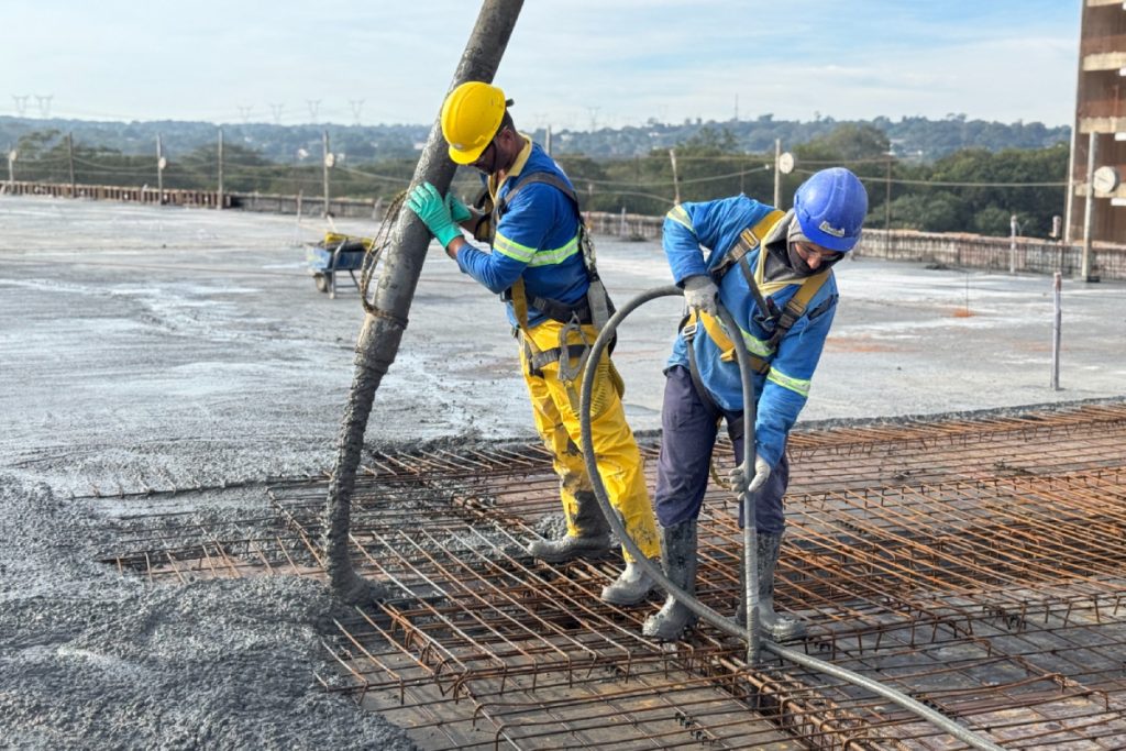 Campus Arandu da UNILA conclui concretagem do bloco de aulas