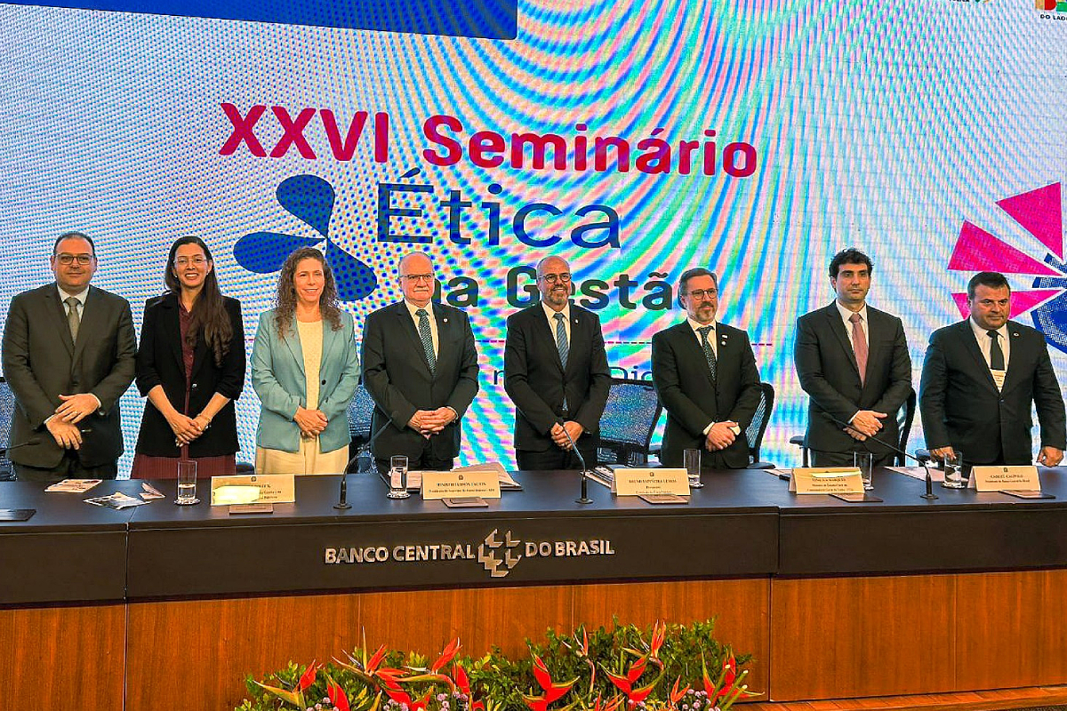 Abertura do evento contou com a presença de ministros e autoridades federais.