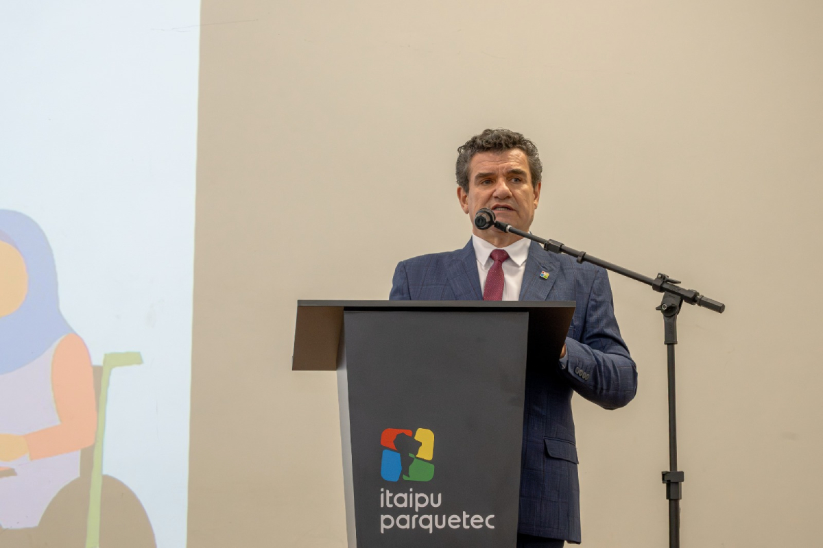 Irineu Colombo, diretor superintendente do Itaipu Parquetec.