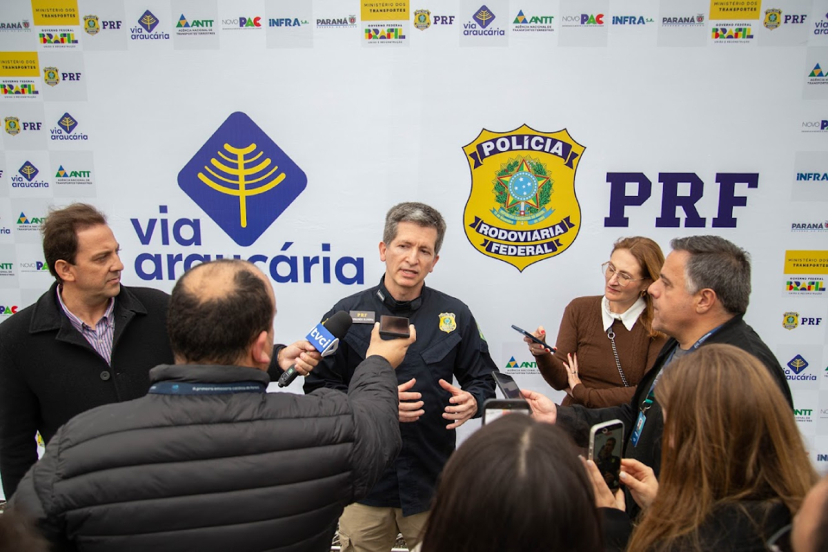 Superintendente da Polícia Rodoviária Federal no Paraná, Fernando César Oliveira.