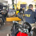 PRF autua 221 infrações e recolhe 66 veículos em fiscalização em Foz do Iguaçu