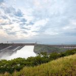 Itaipu abre vertedouro neste domingo (12)