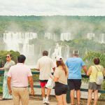 Brasileiros 60+ viajam 52% mais e mudam a forma de celebrar o Dia dos Avós