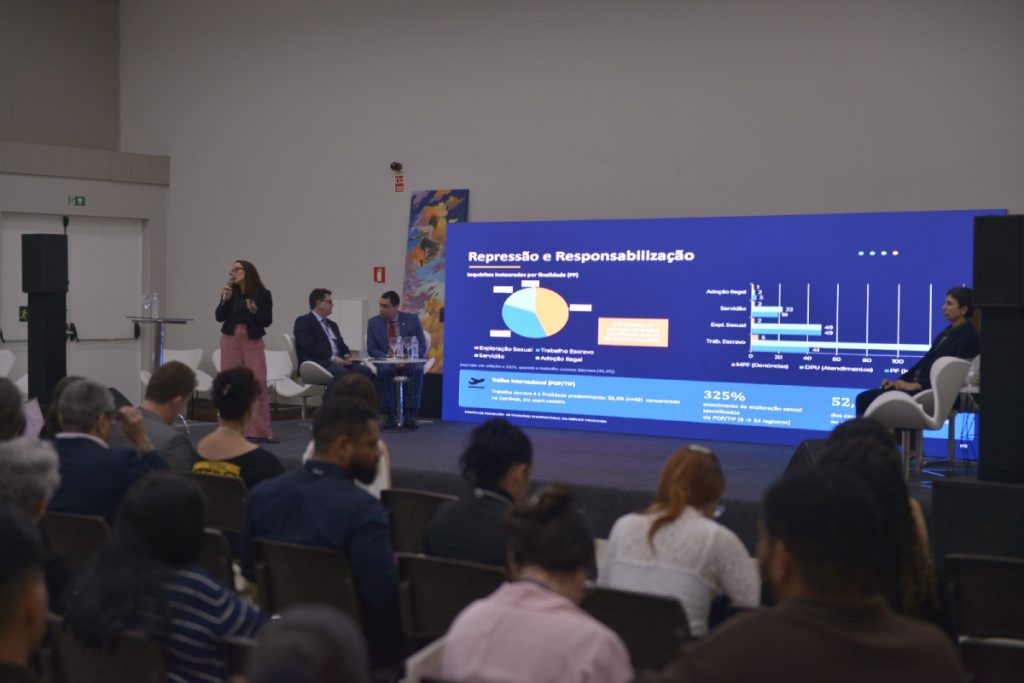Seminário em Foz do Iguaçu reforça estratégias de enfrentamento ao tráfico de pessoas