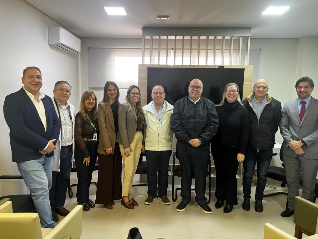 Estado articula integração entre saúde pública e suplementar para ampliar assistência em Foz do Iguaçu