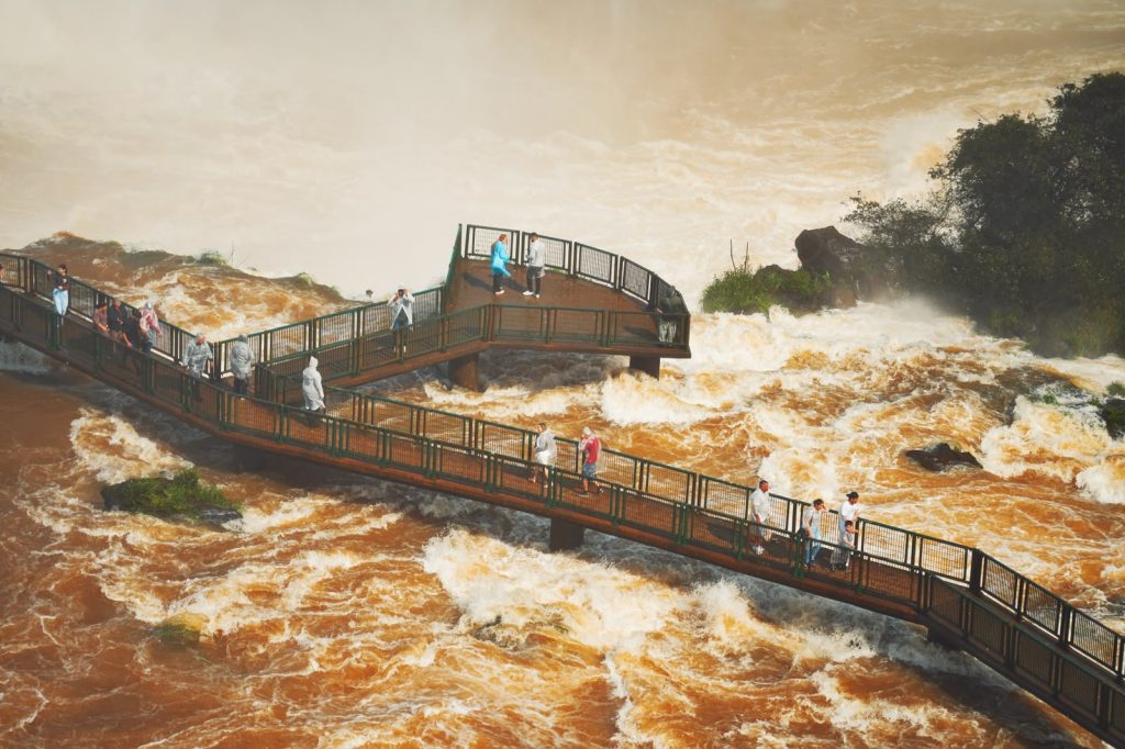 Passarela das Cataratas do Iguaçu reabre para visitação nesta terça-feira,15