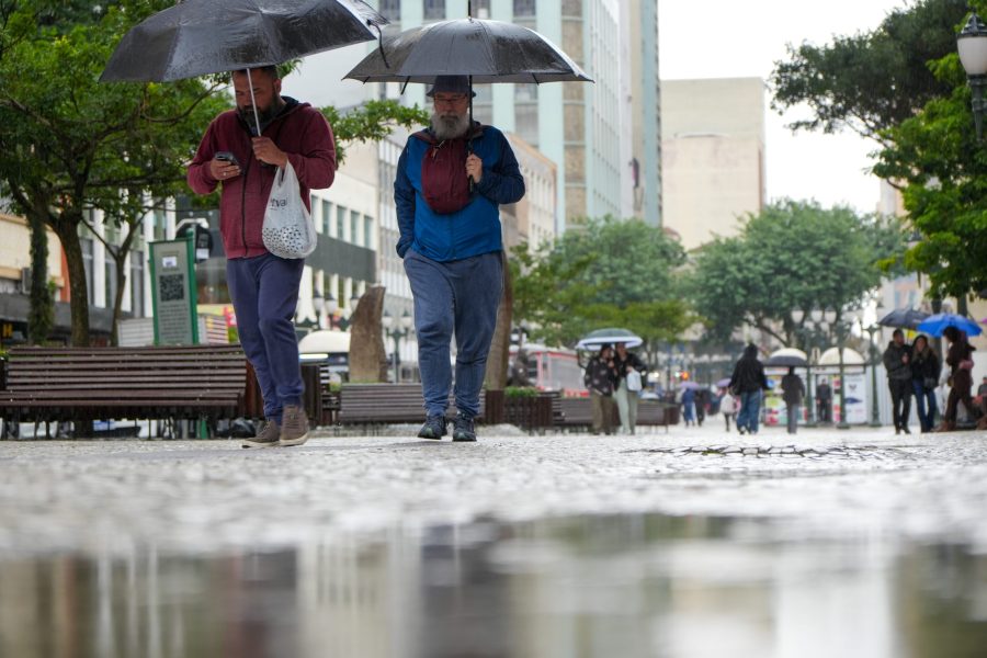 2026-06-10_-_chuva_rua_xv-17